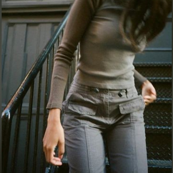 Brandy Melville Grey Kim Pants - Picture 9 of 16